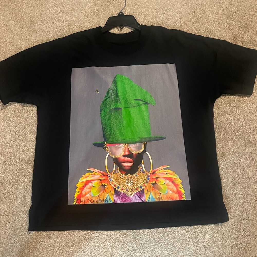 New Without Tags Black T-Shirt with Artwork